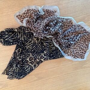 2 ANIMAL PRINT WOMEN'S SCARVES